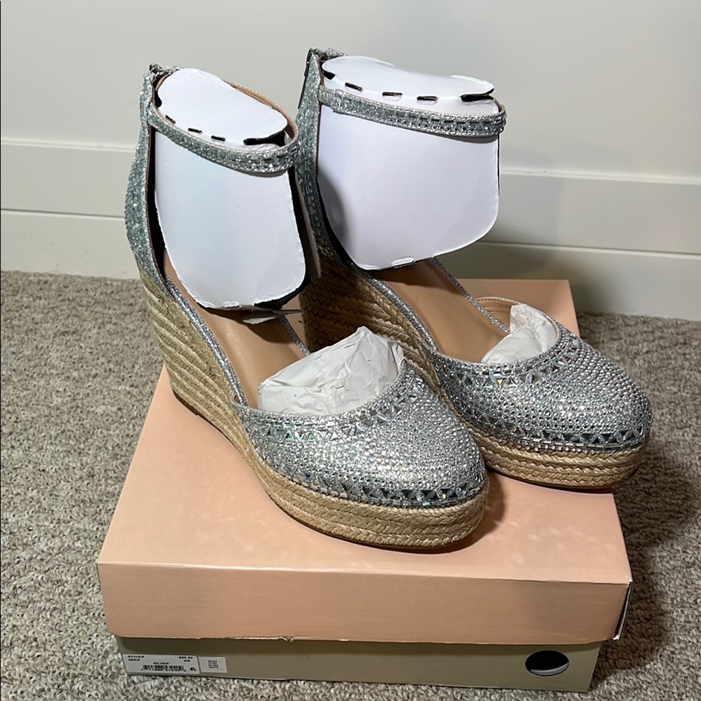 Chic Silver Wedge Espadrilles